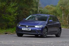 Volkswagen Polo review   front cornering