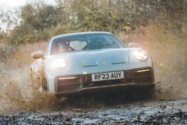 Porsche 911 Dakar front tracking mud splash