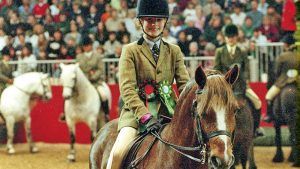 Sam Roberts and Harwell Wizard at Olympia in 1998.