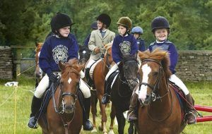 Young riders enjoying Beaufort Hunt Pony Club Camp 2003