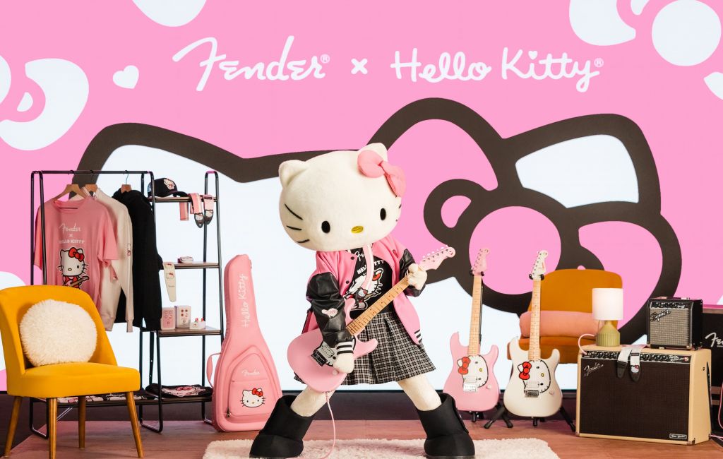 Hello Kitty Fender guitar