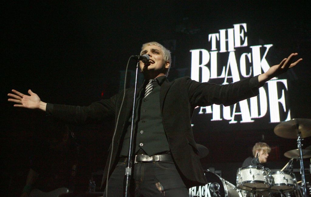 Gerard Way of My Chemical Romance during KROQ Almost Acoustic Christmas 2006. (Photo by John Shearer/WireImage)