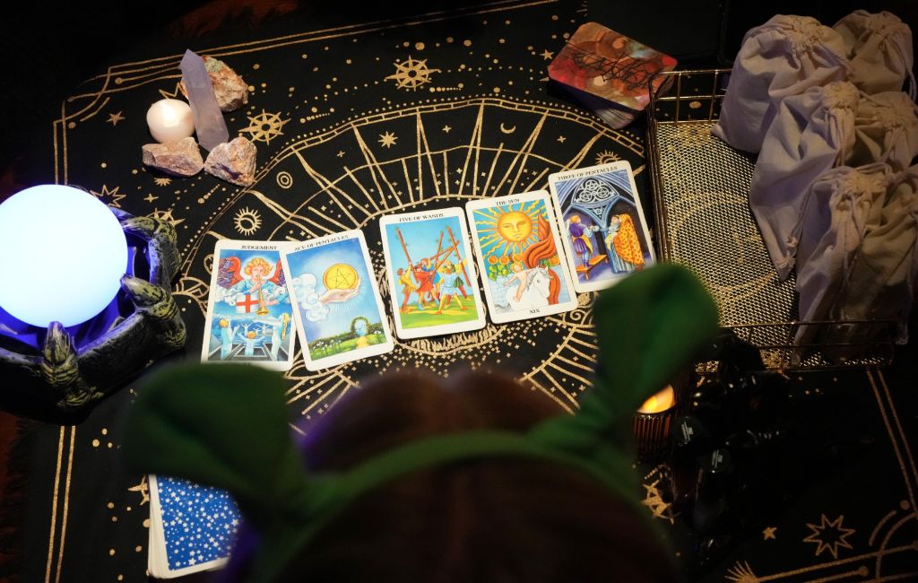 Tarot cards Nintendo Switch 2