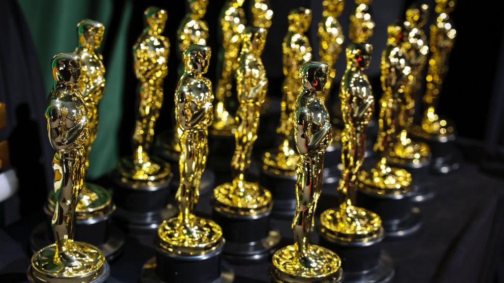 Oscar statues. CREDIT: Robert Gauthier / Los Angeles Times via Getty Images