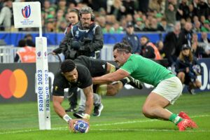 New Zealand's Ardie Savea touches down against Ireland in the 2023 World Cup quarter-final in Paris.