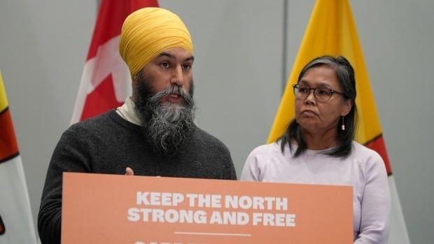 NDP Leader Jagmet Singh wearing a yellow turban and grey sweater