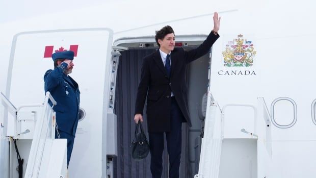 Trudeau waves from a plane