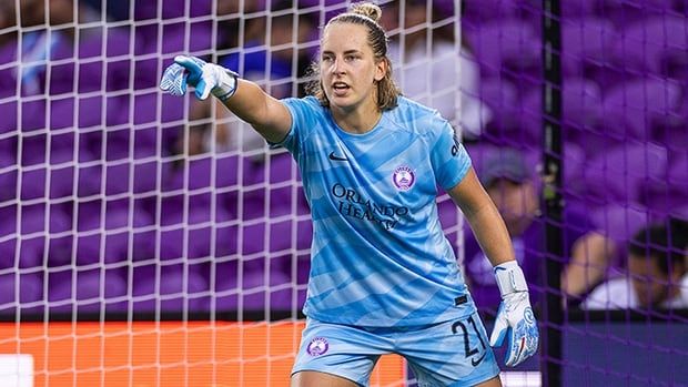 Finnish goalkeeper Sofia Manner gestures toward her Orlando Pride teammates in a game against Monterrey at the National Women's Soccer League X Liga MX Femenil Summer Cup on July 27, 2024.