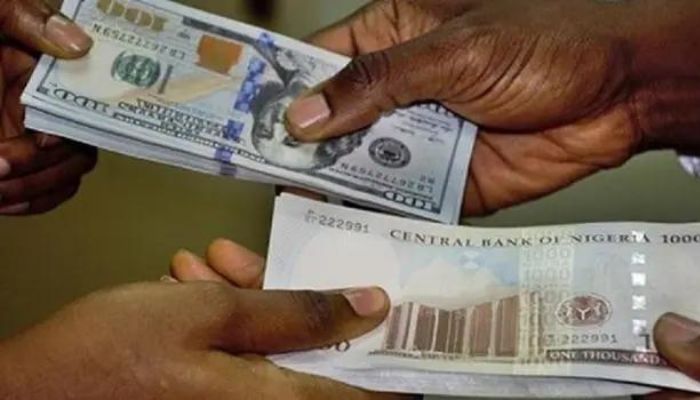 Dollar crashes to N1,450 at parallel market as speculators lose