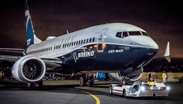 Why the bulk sales of Boeing Max aircraft despite crashes?