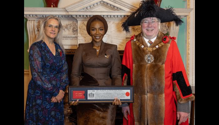 Olori Atuwatse III awarded ‘Freedom of the City of London’ for transformative leadership role