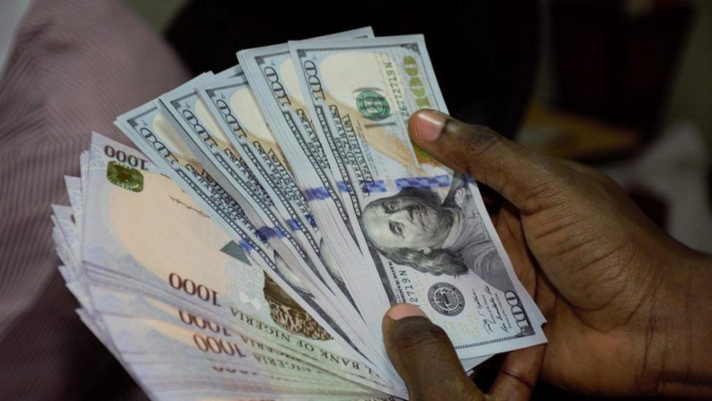 Nigerian naira falls to fresh lows as dollar liquidity dwindles