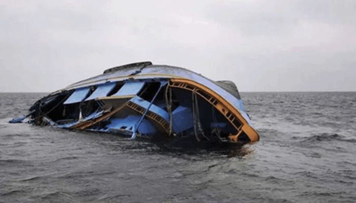 Navy rescues 8 police officers, other from boat accident