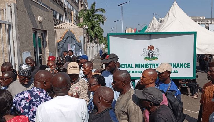 Retired military personnel protest unpaid entitlement in Abuja