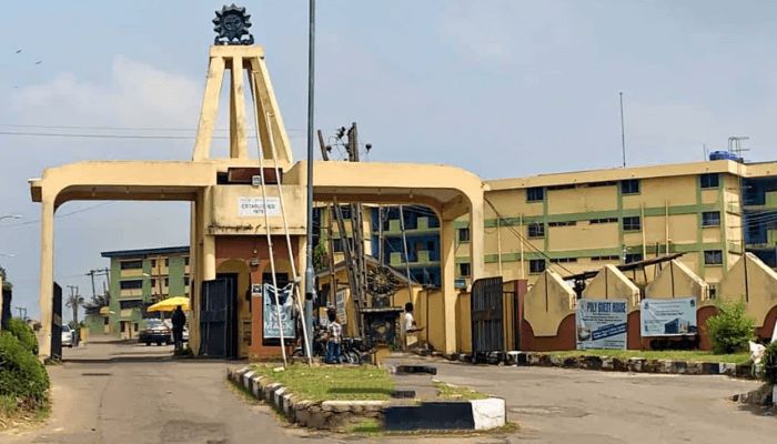 Mysterious gas leak sends 10 Ibadan Poly students to hospital, Oyo intervenes