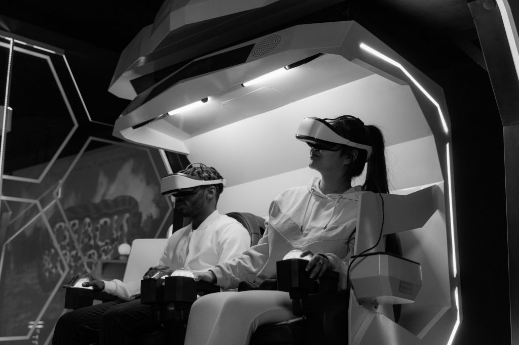 Photo by Tima Miroshnichenko: https://www.pexels.com/photo/grayscale-photo-of-two-people-playing-virtual-reality-glasses-6499181/