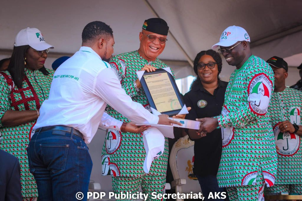 Governor Eno at the State PDP secretariat, Uyo PHoto credit _ PDP Publicity Secretariat, Akwa Ibom