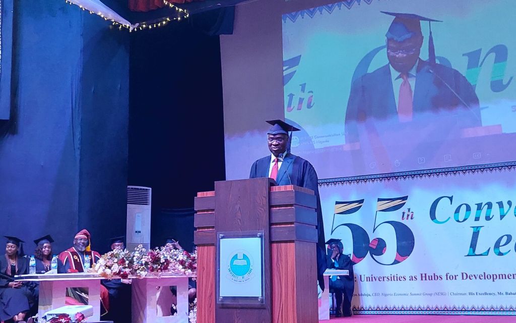 Former Lagos State Governor, Babajide Fashola speaking at 55th UNILAG convocation