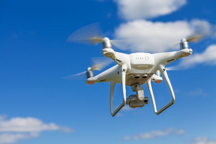 https://www.freepik.com/premium-photo/drones-sky_4613247.htm)