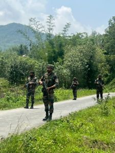 Manipur: Two armed groups come face to face in Kangpokpi, security forces deescalate