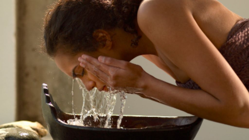 If you use cleanser to wash your face, read on. 