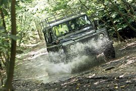 Defender LT STU 011