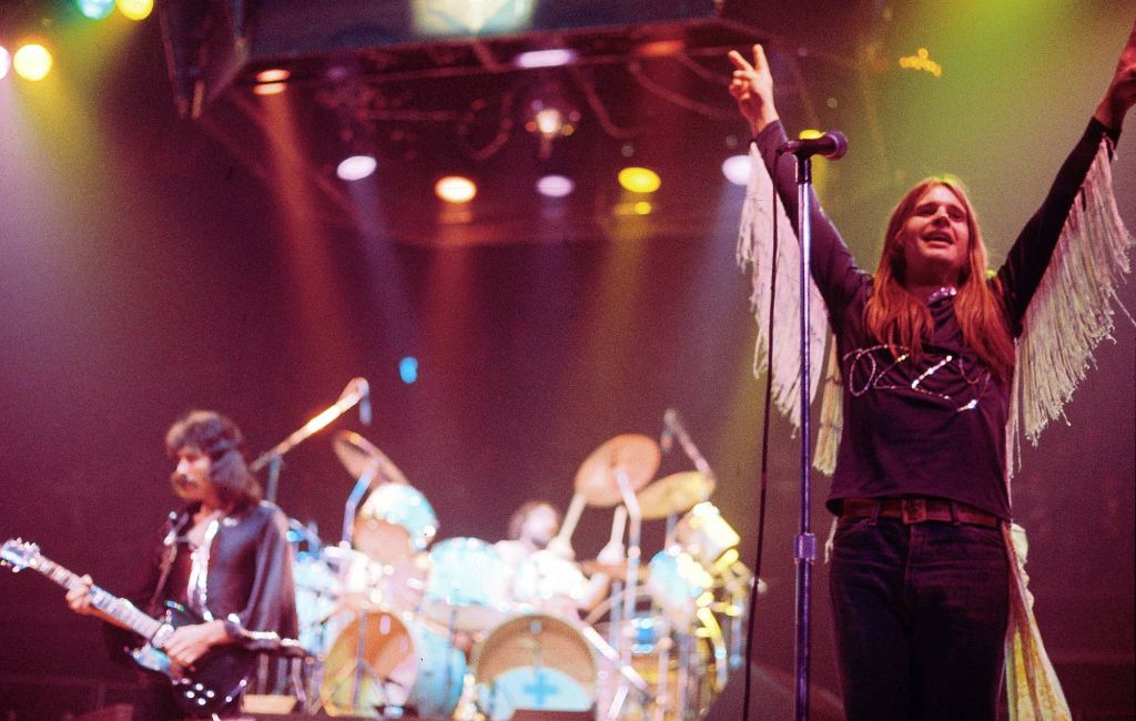 MADISON SQUARE GARDEN Photo of BLACK SABBATH, Tony Iommi & Ozzy Osbourne performing live onstage (Photo by Fin Costello/Redferns)