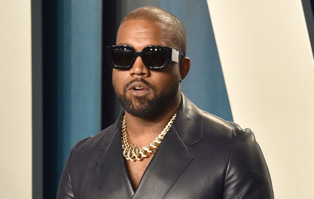 Kanye West attends the 2020 Vanity Fair Oscar Party.