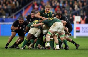 Pieter-Steph Du Toit competing in a maul for South Africa during the 2023 World Cup final against New Zealand.