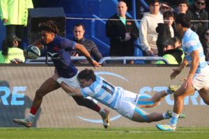 Argentina’s Mateo Carreras tackles France’s Theo Attissogbe during the July 2024 Buenos Aires test match