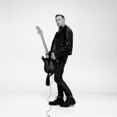 Bryan Adams