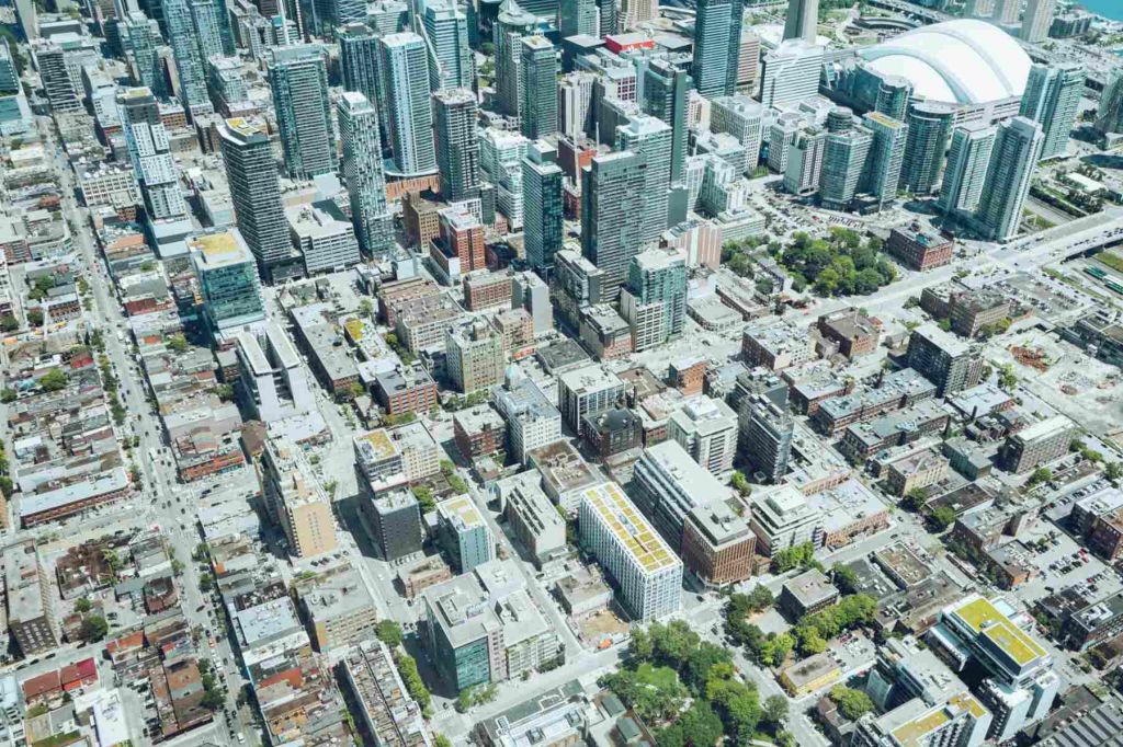 An aerial view of the buildings that make up downtown Toronto.