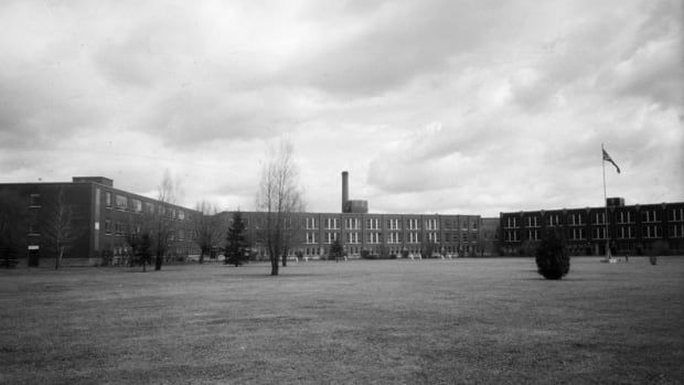 Black and white photo of a building