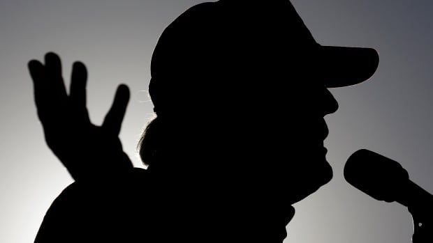 Silhouette of Trump with cap