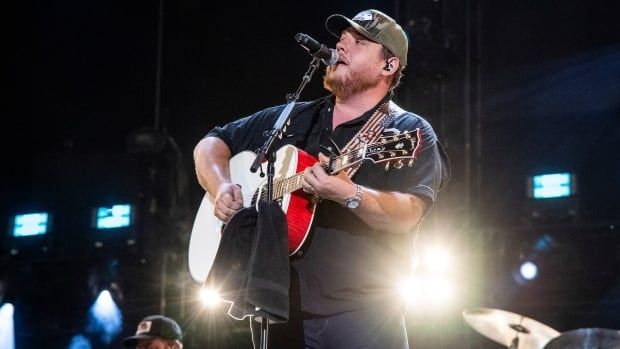 Luke Combs performs during CMA Fest 2022.