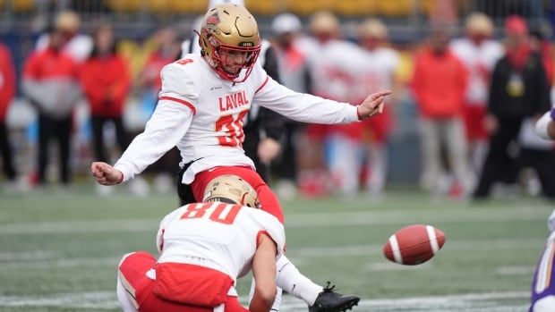 Laval University Rouge et Or's male kicker.