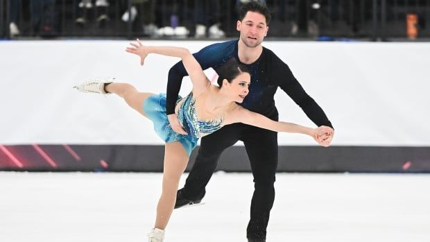 female and male figure skaters