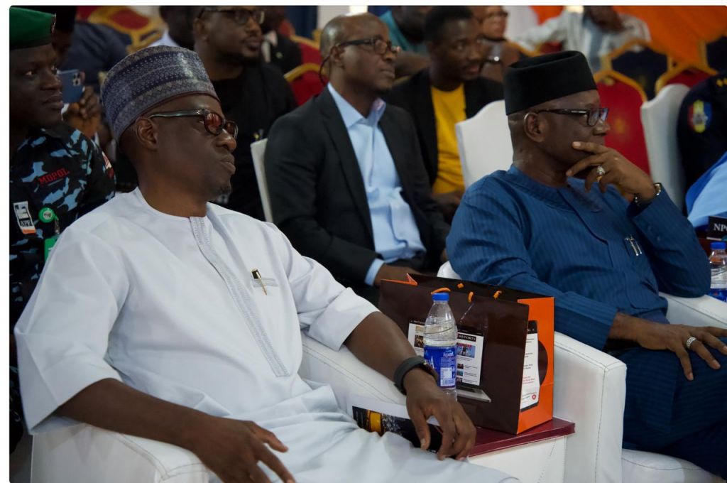 Former Governor of Kwara State AbdulFatah Ahmed and former Postmaster General of the Federation, Dr. Adebayo Adewusi at the NPO Reports event last year