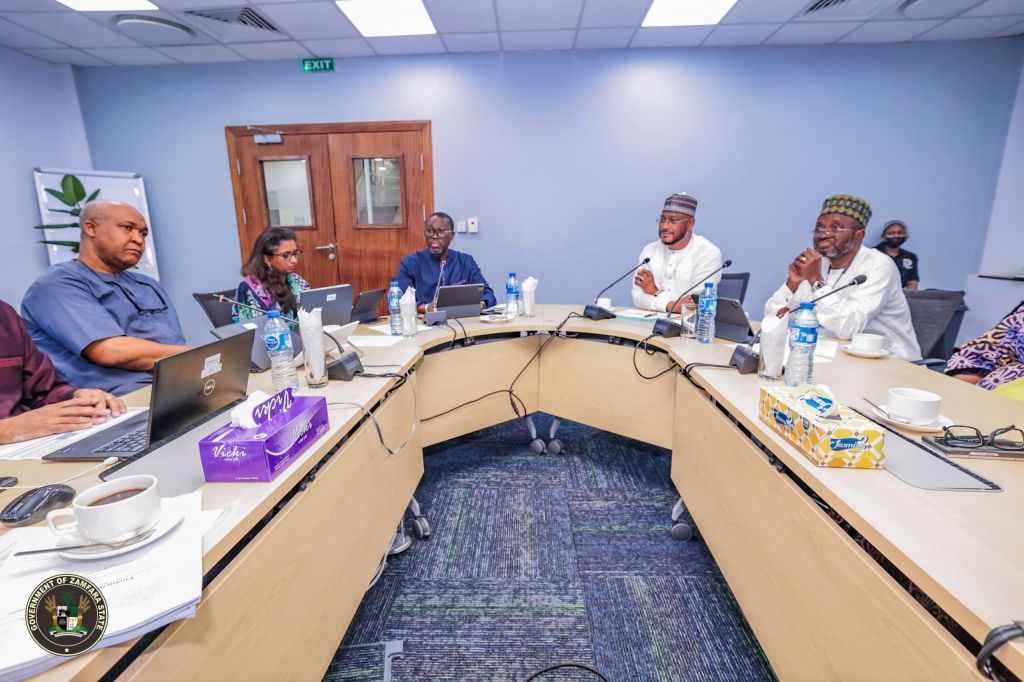 The World Bank Country Director for Nigeria, Dr Ndiamé Diop and Governor Dauda Lawal during the meeting