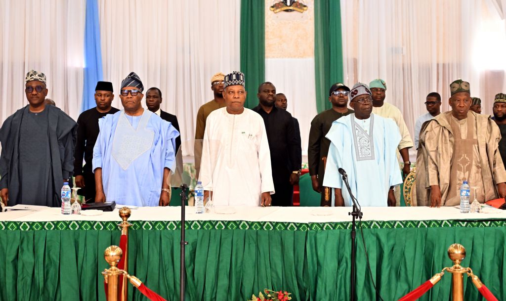 L-R: Speaker of the House of Representatives Rt. Hon. Abbas Tajudeen; Senate President Godswill Akpabio; Vice President Kashim Shettima; President Bola Ahmed Tinubu, and National chairman of the All Progressives Congress (APC), Dr Abdullahi Umar Ganduje, during the APC Caucus meeting, held at the State House, Conference Center, Abuja yesterday.