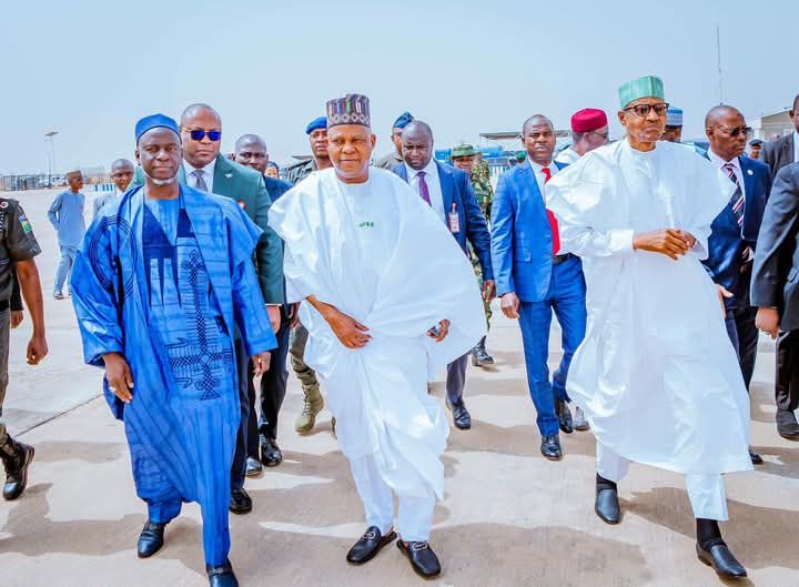 A photo of the former president relocating to Kaduna accompanied by the Vice President and others