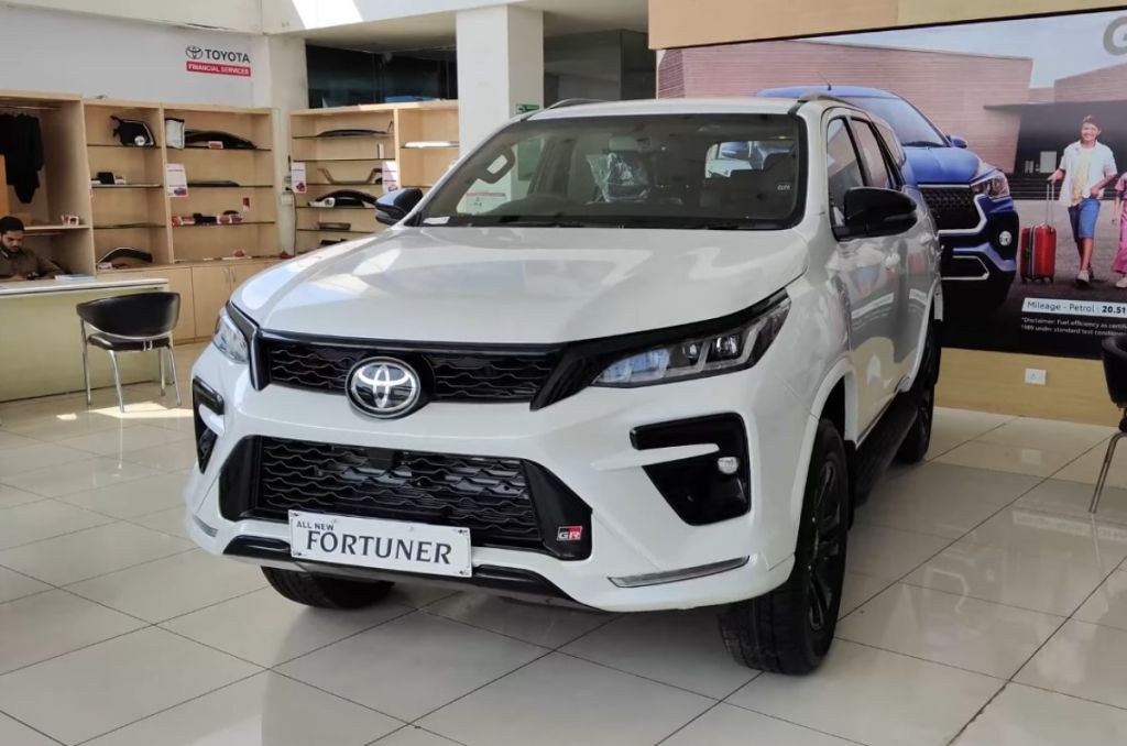 Toyota Fortuner GR Sport 2024