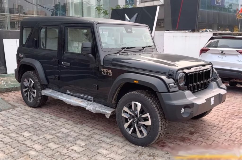 Mahindra Thar Roxx showroom