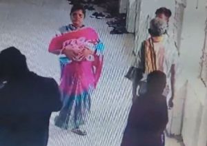 Chhattisgarh couple's newborn stolen from Odisha hospital, probe on