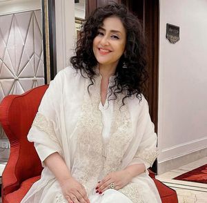 Manisha Koirala oozes elegance in off-white kurta, matching palazzo for 'Heeramandi' promos