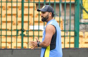 Rohit Sharma shows up at Mumbai Ranji team practice