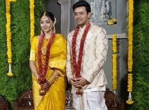 BJP MP Tejasvi Surya ties knot with carnatic singer Sivasri Skandaprasad